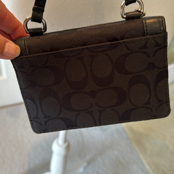 COACH authentic NWOT over the shoulder bag NWOT - Picture 4 of 6